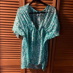Women's Teal Patterned Top